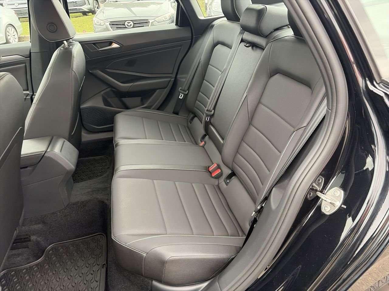 2024 Volkswagen Jetta Comfortline 1.5T 6Sp Keyless Start  Alloy Wheels  Stability Control  Apple/Android CarPlay Photo