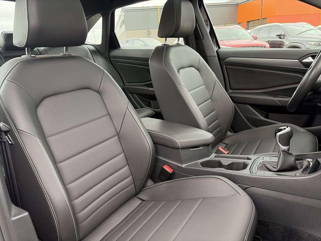 2024 Volkswagen Jetta Comfortline 1.5T 6Sp Keyless Start  Alloy Wheels  Stability Control  Apple/Android CarPlay Photo