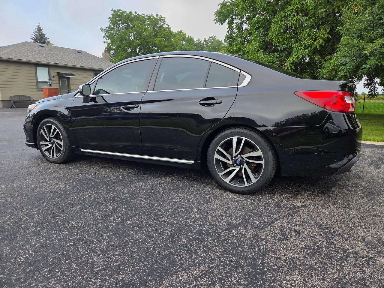 2018 Subaru Legacy Sport Photo1