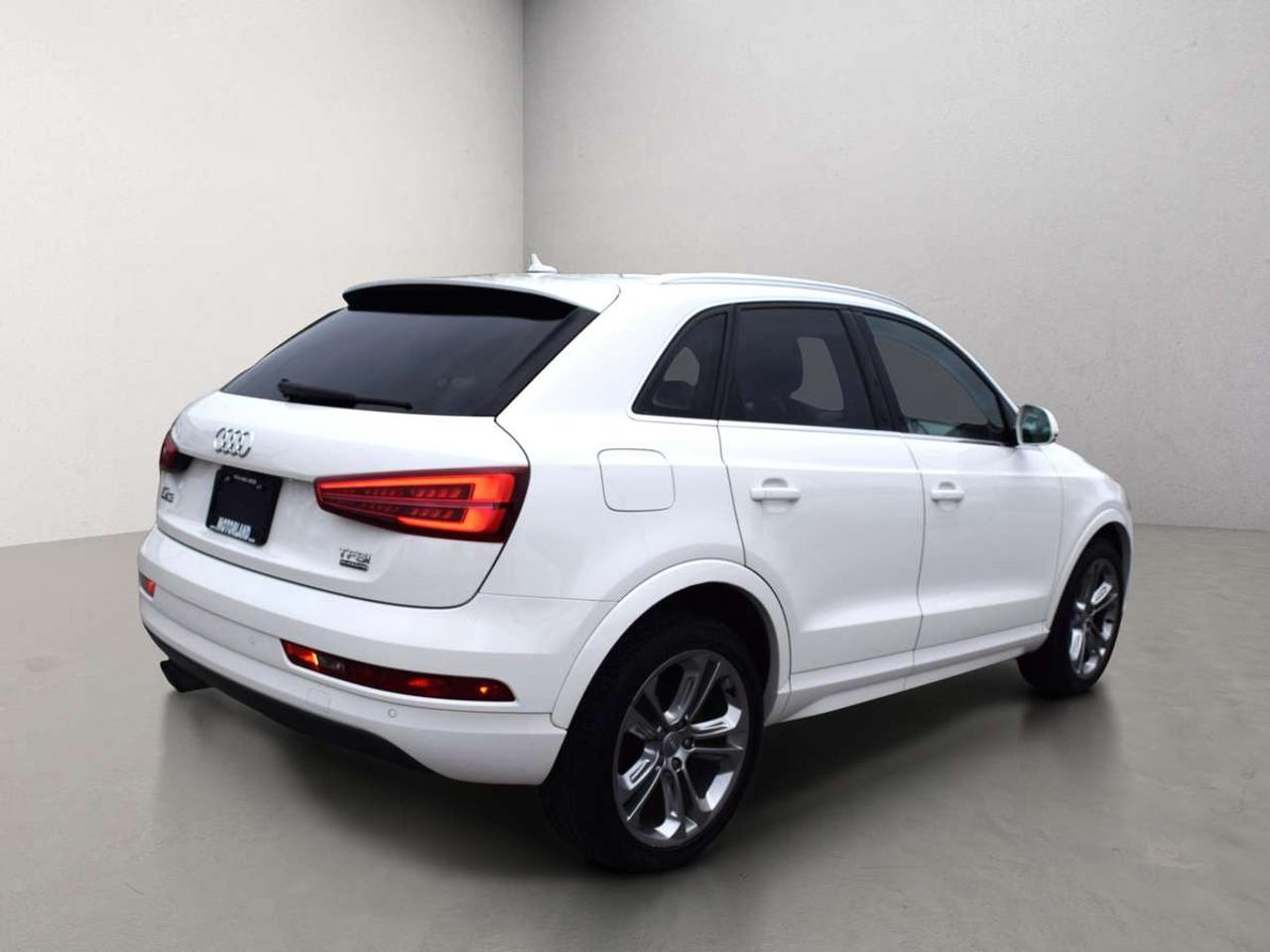 2018 Audi Q3 Progressiv AWD Navi Panoramic Sunroof Photo4