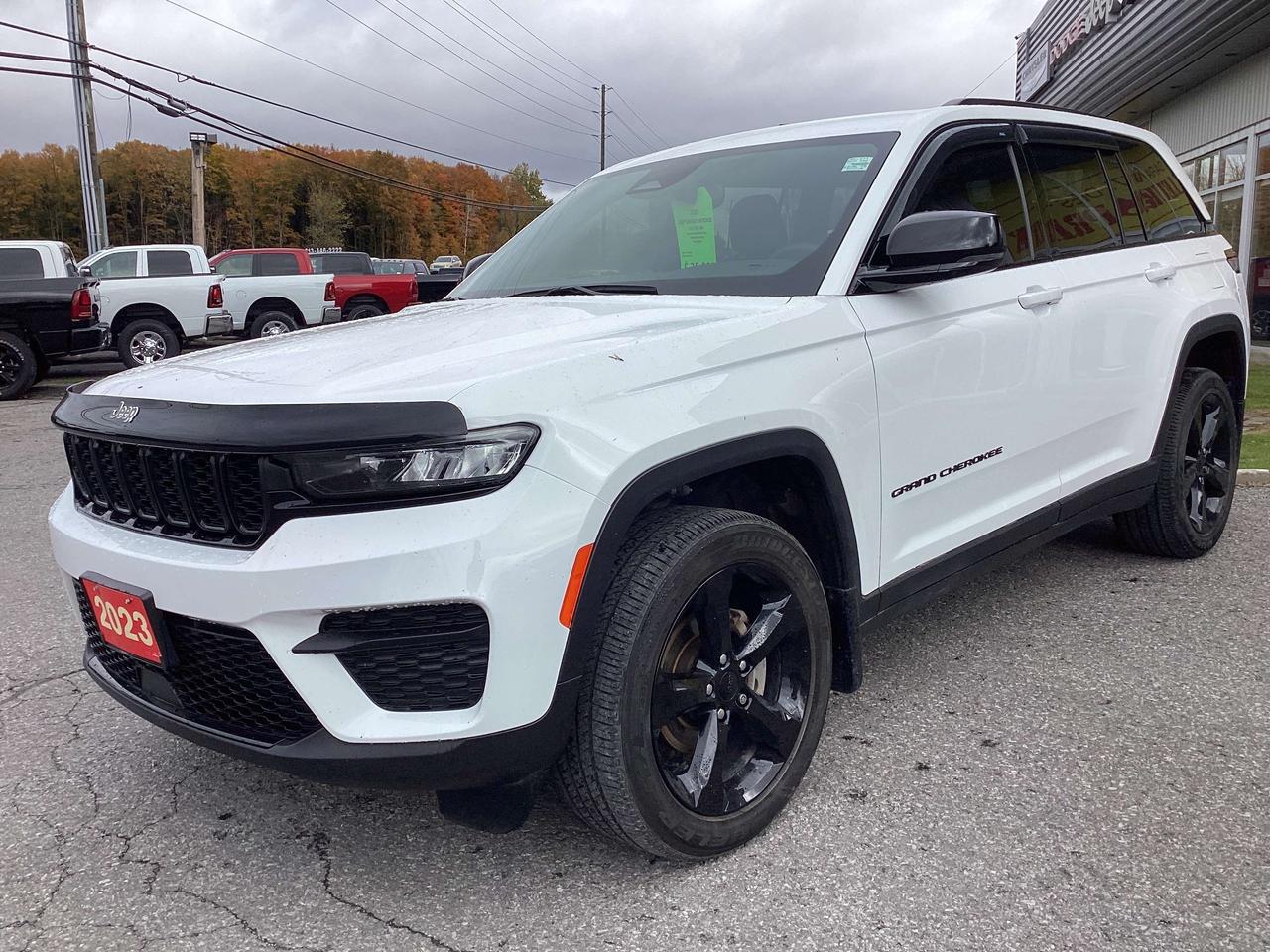 2023 Jeep Grand Cherokee Altitude Photo