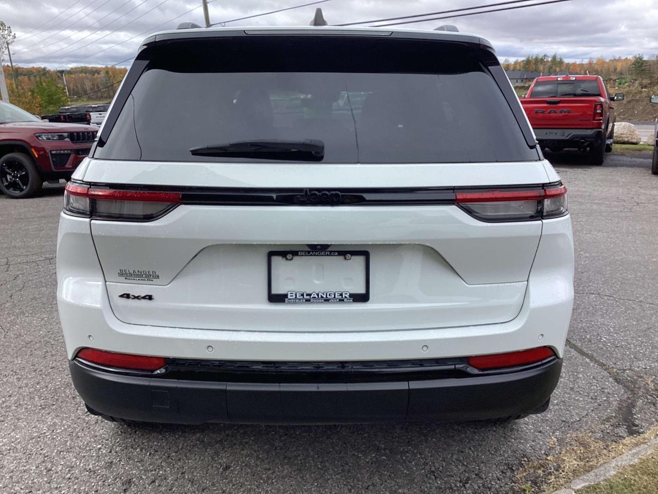 2023 Jeep Grand Cherokee Altitude Photo
