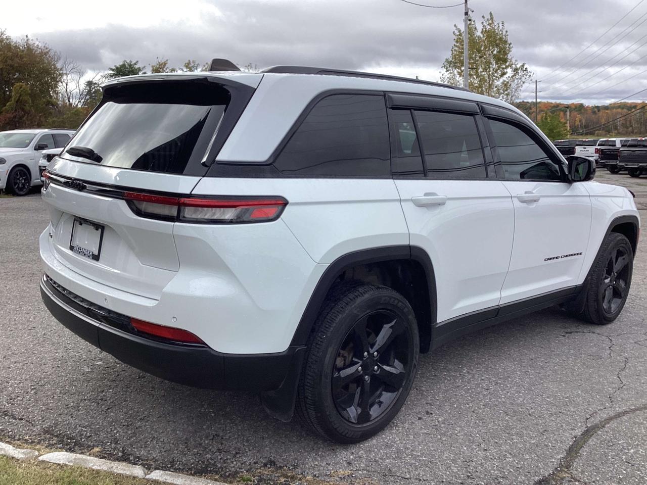2023 Jeep Grand Cherokee Altitude Photo