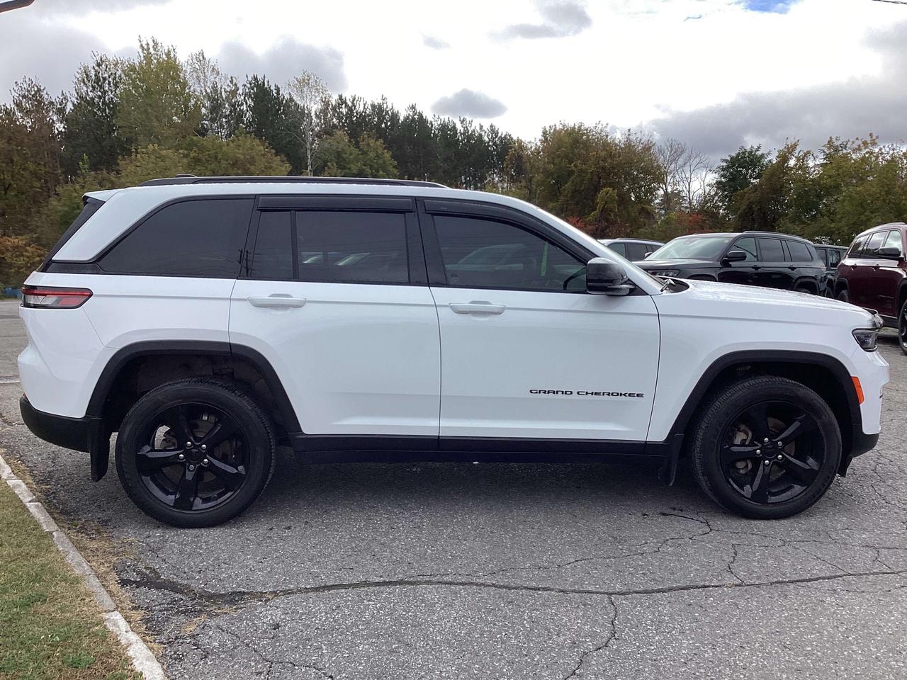 2023 Jeep Grand Cherokee Altitude Photo