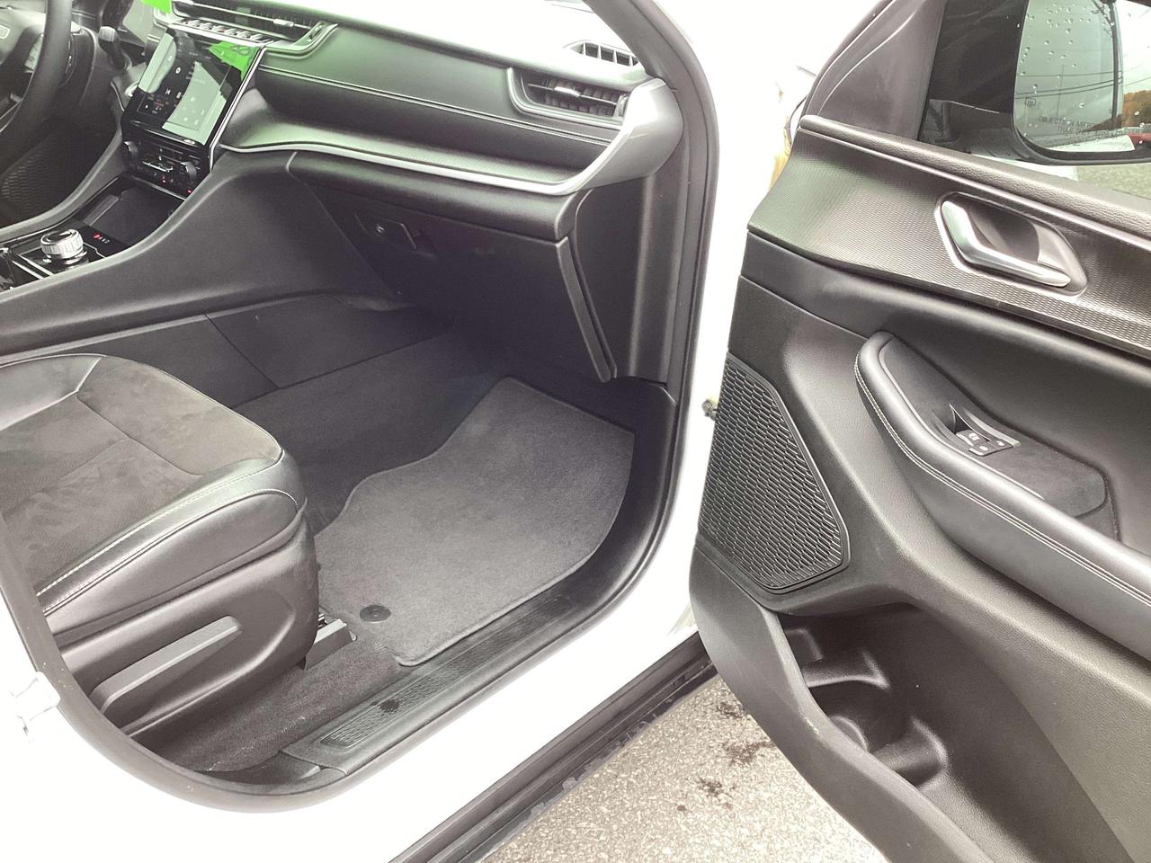 2023 Jeep Grand Cherokee Altitude Photo