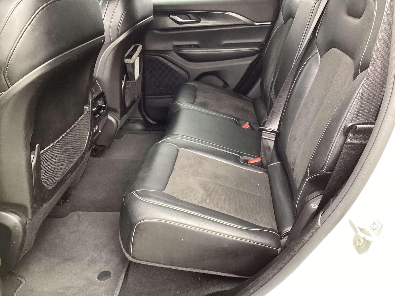 2023 Jeep Grand Cherokee Altitude Photo