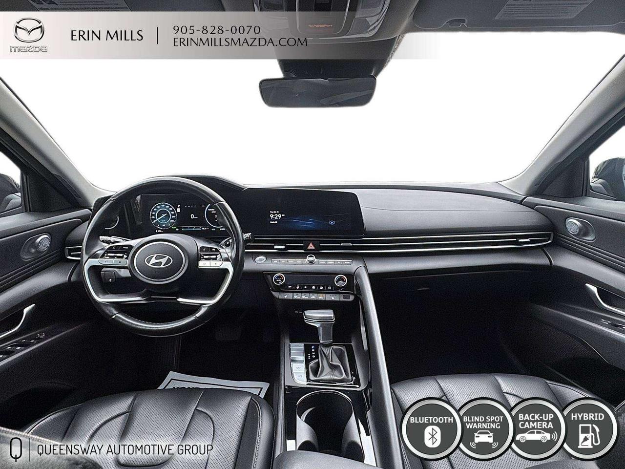 2025 Hyundai Elantra HYBRID // CLEAN CARFAX // ONE OWNER Photo