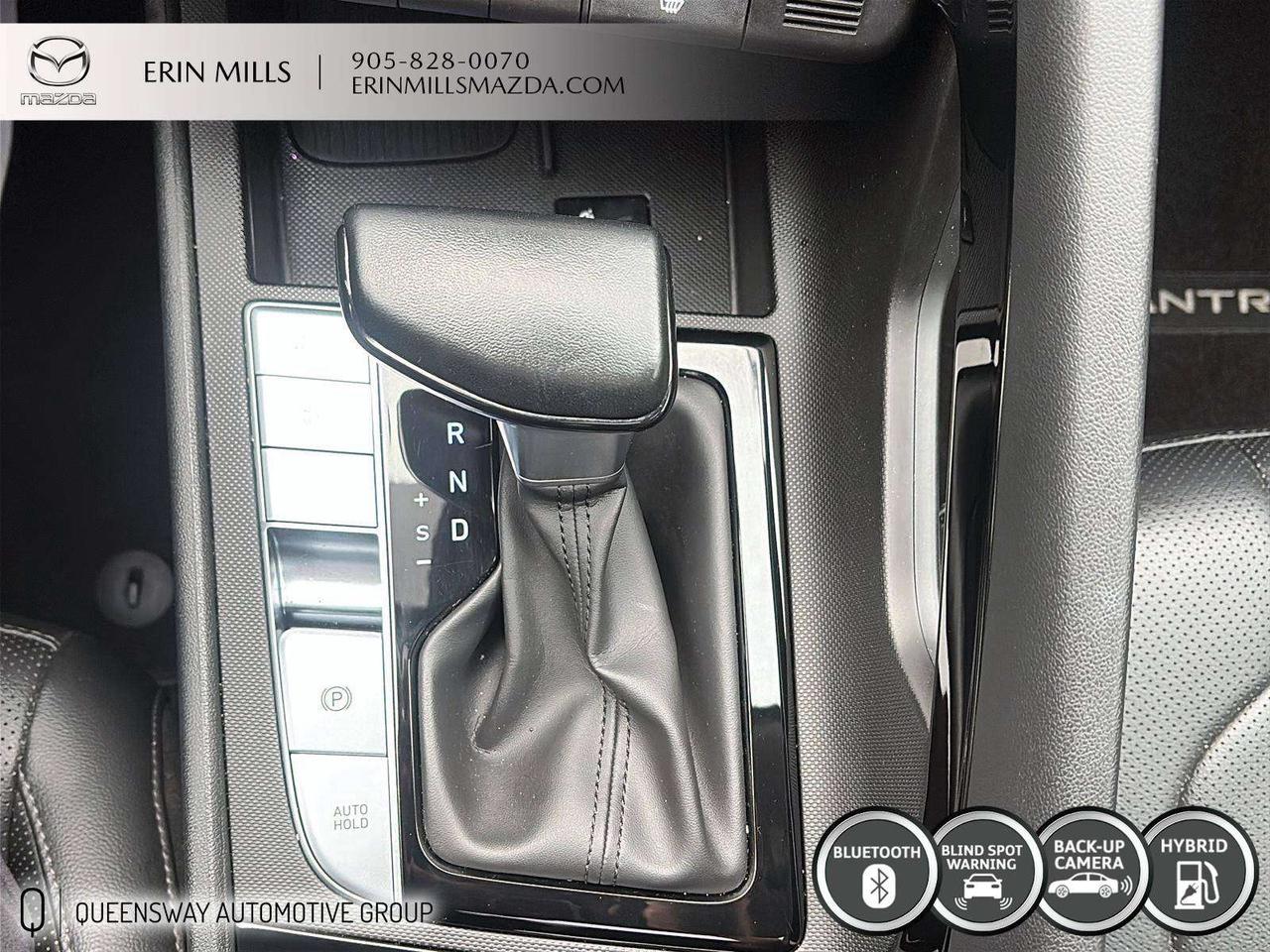 2025 Hyundai Elantra HYBRID // CLEAN CARFAX // ONE OWNER Photo