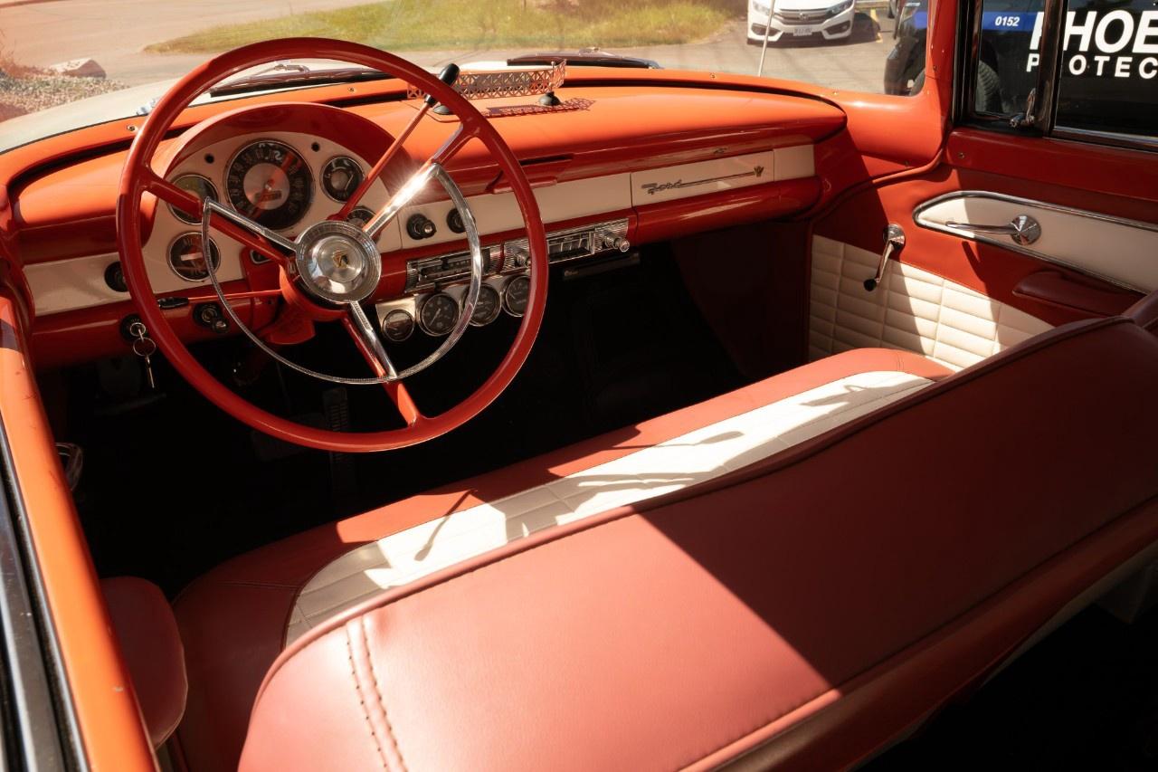 1956 Ford Crown Victoria  Photo