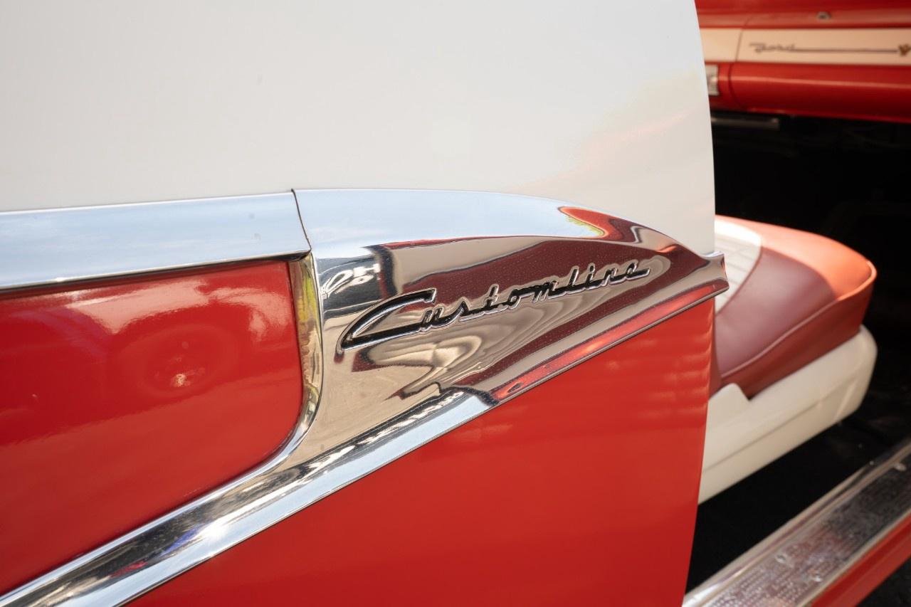 1956 Ford Crown Victoria  Photo
