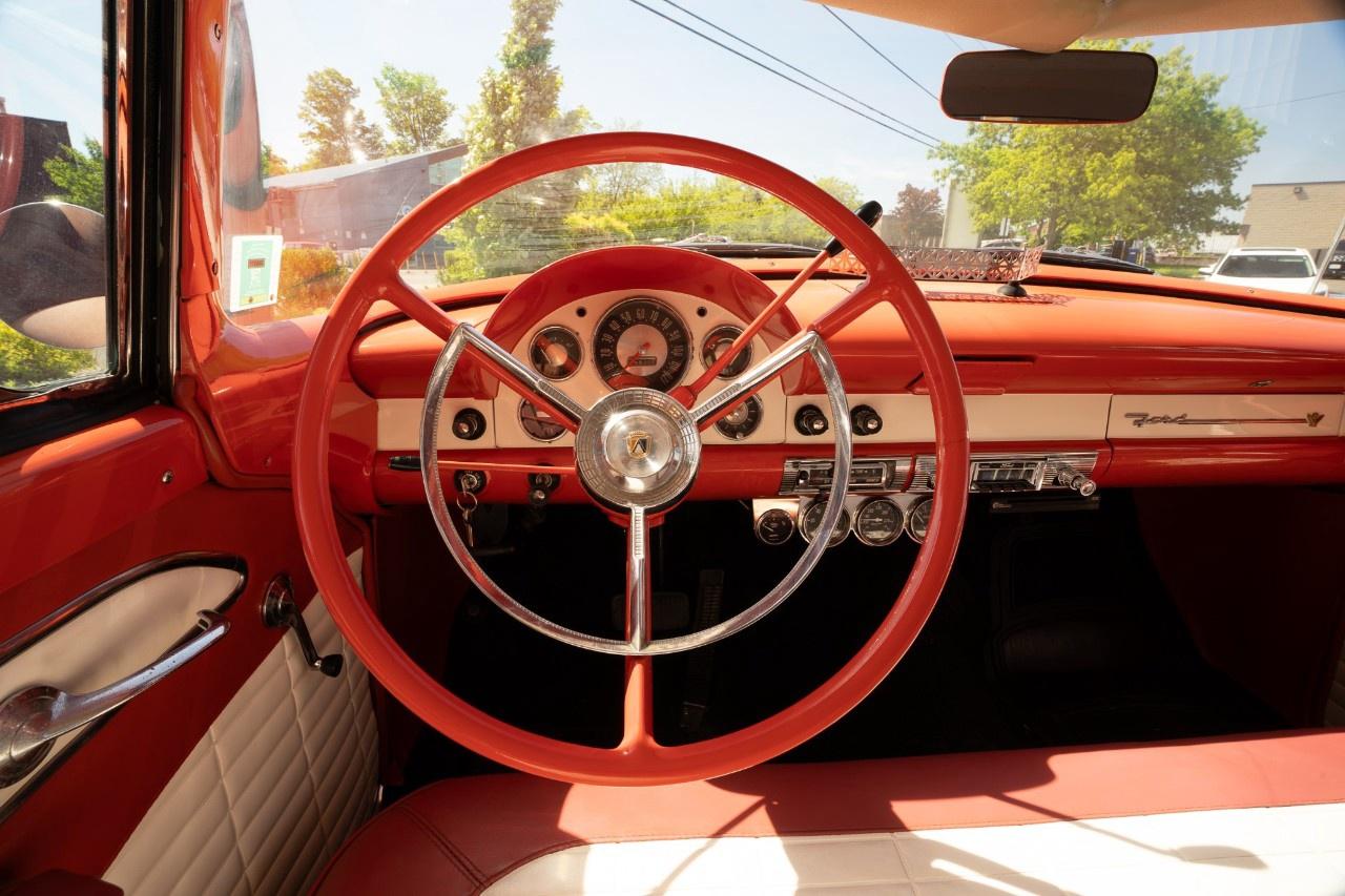 1956 Ford Crown Victoria  Photo