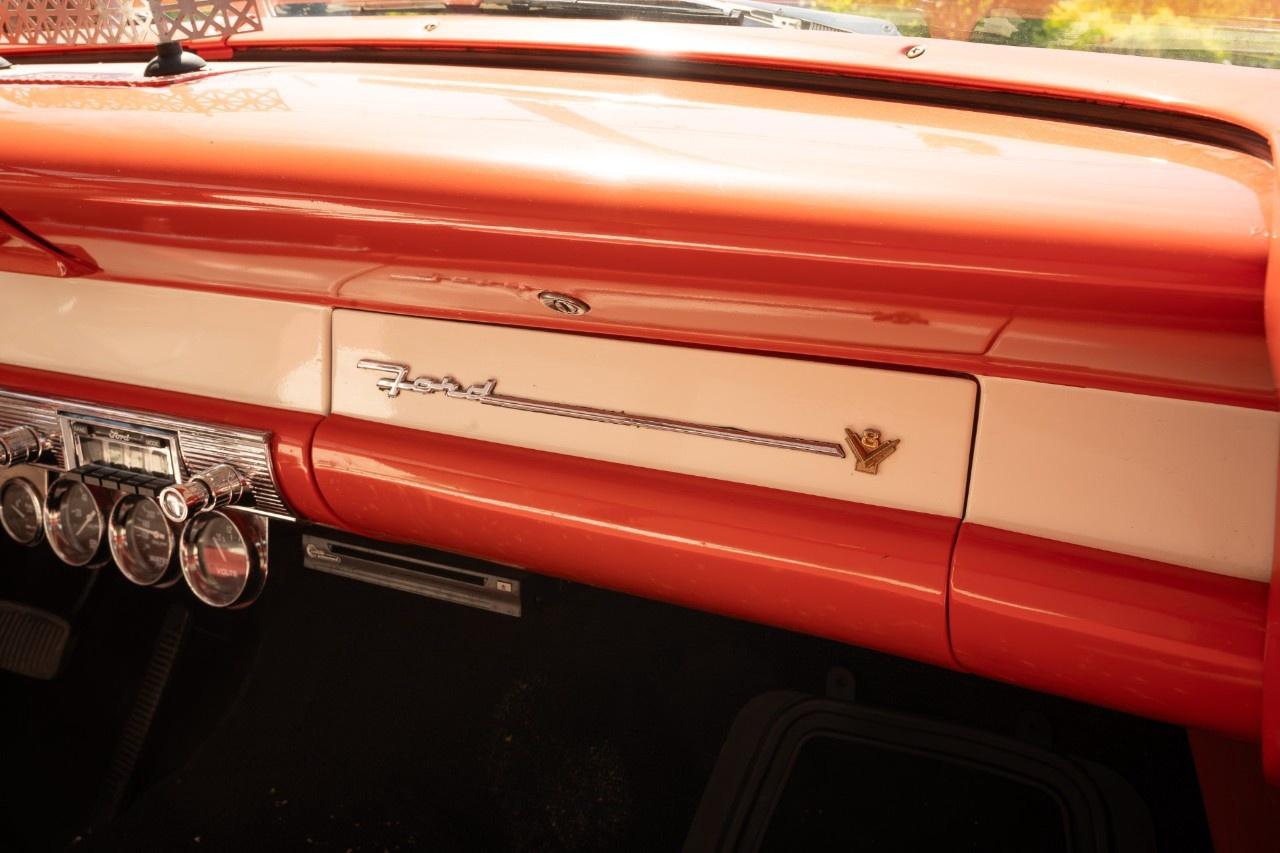 1956 Ford Crown Victoria  Photo