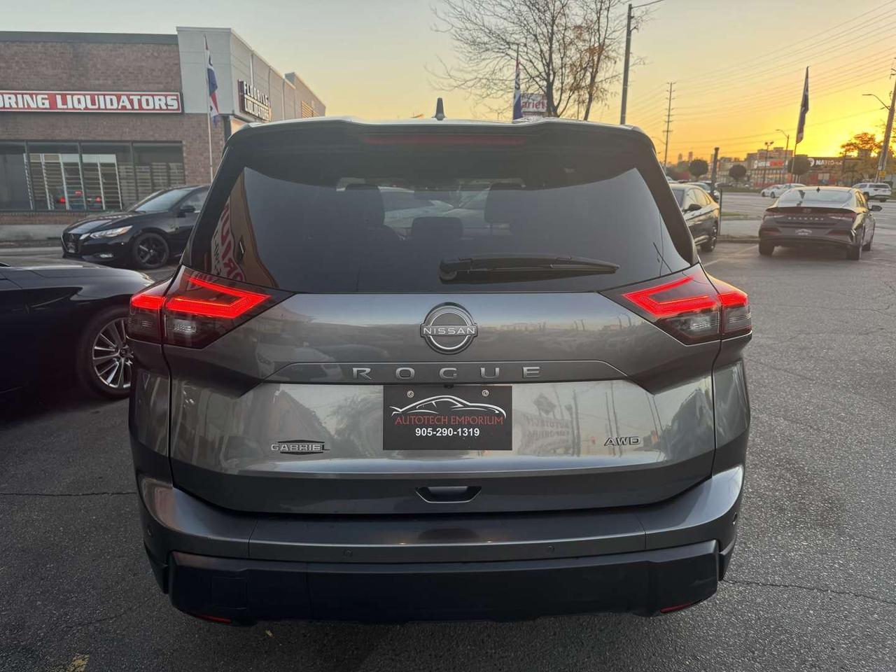 2024 Nissan Rogue S AWD S AWD   Htd Steering   Blind Spot   Dual Climate Photo4