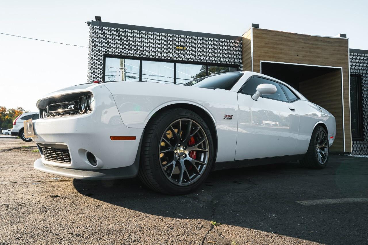 2015 Dodge Challenger 2DR CPE SRT 392 Photo4
