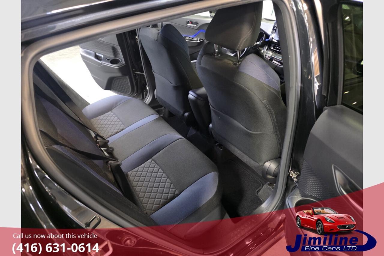 2022 Toyota C-HR XLE Package Photo