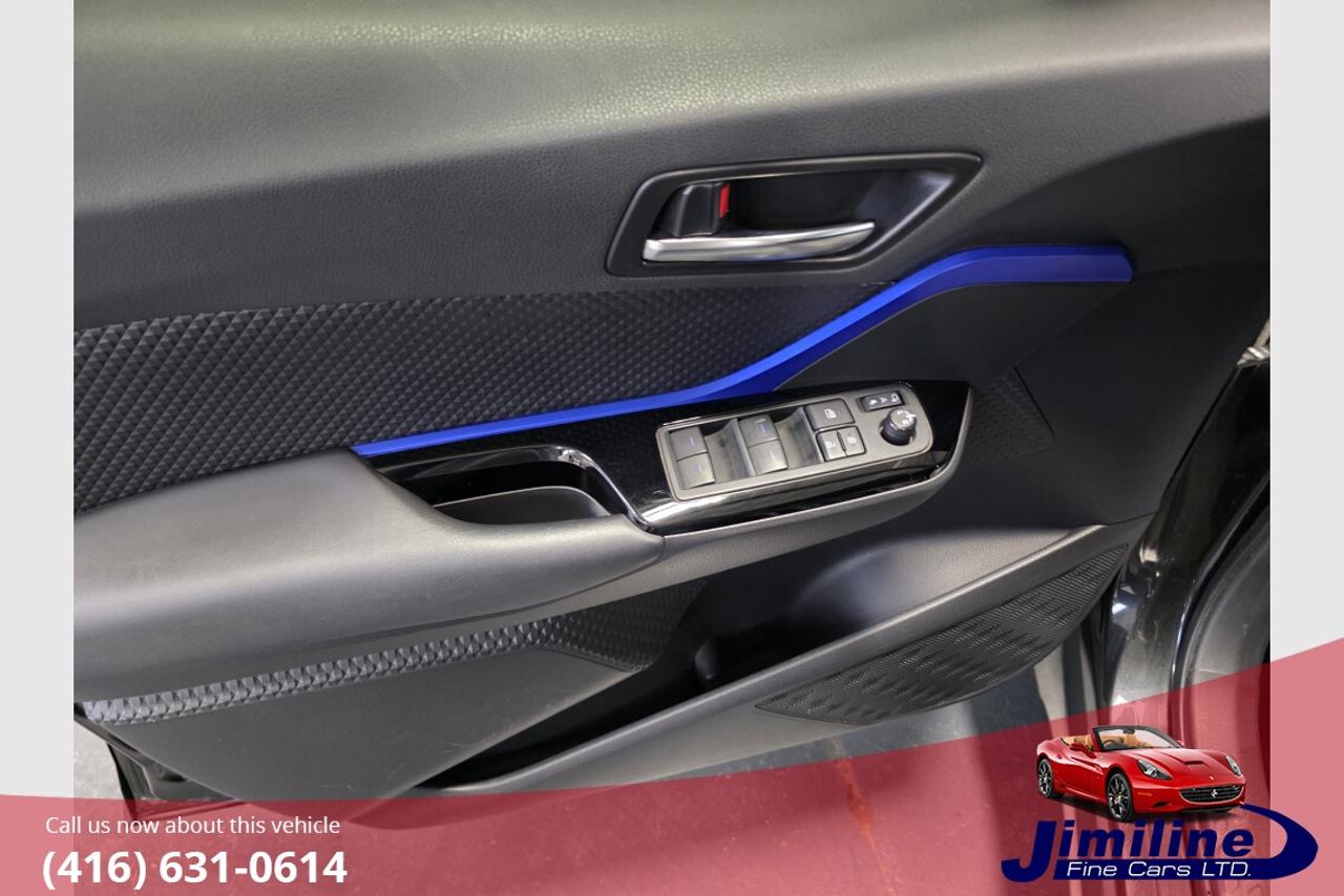 2022 Toyota C-HR XLE Package Photo
