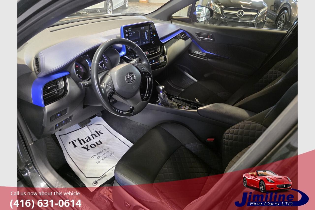 2022 Toyota C-HR XLE Package Photo
