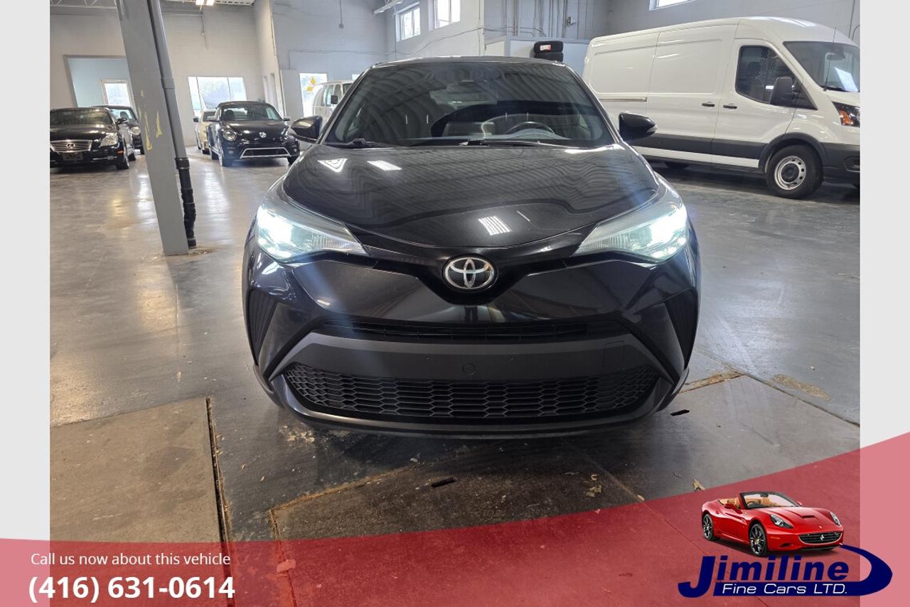 2022 Toyota C-HR XLE Package Photo