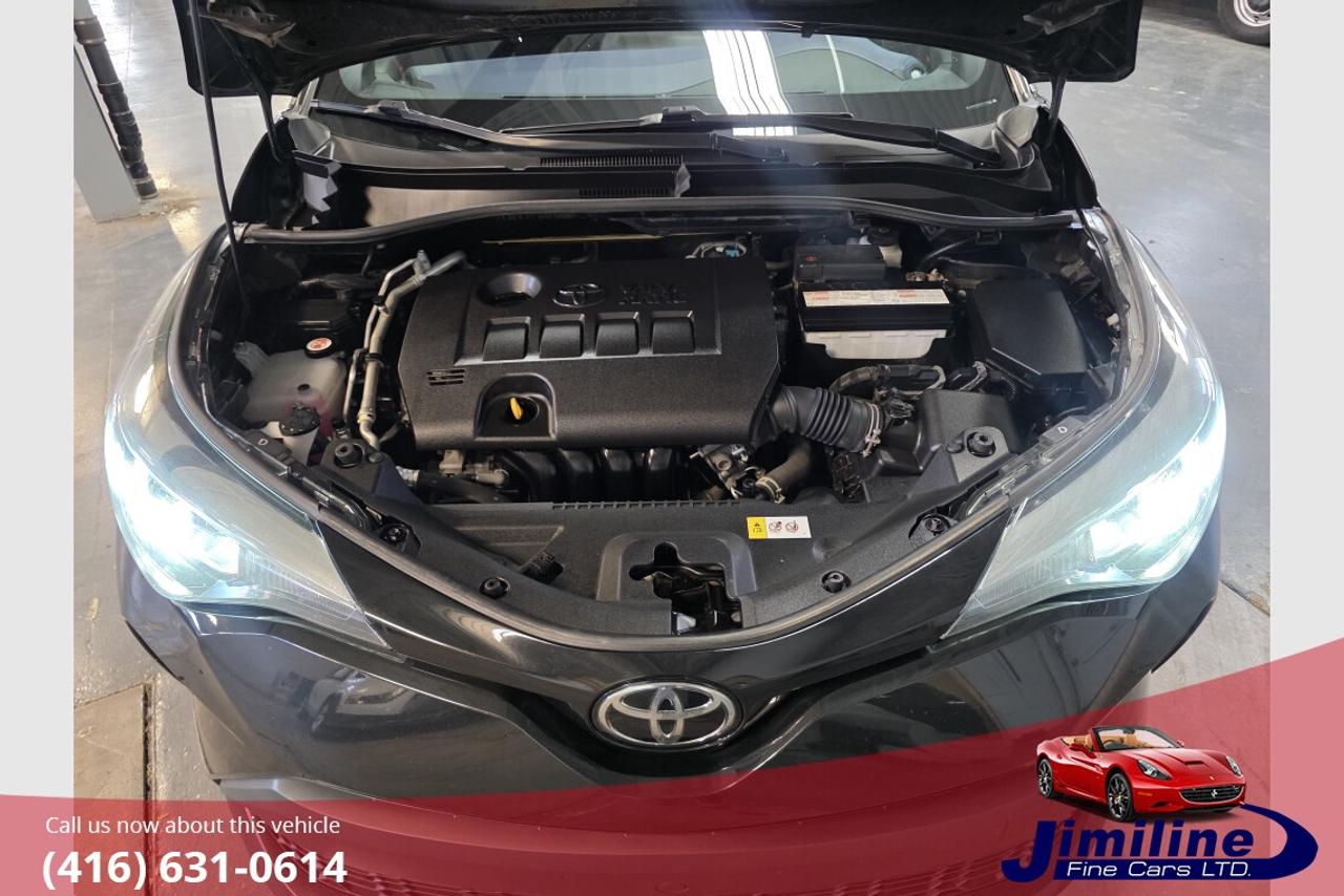 2022 Toyota C-HR XLE Package Photo