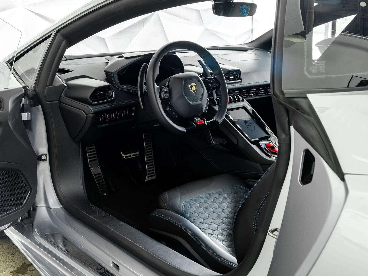 2020 Lamborghini Huracan Evo LP-640     AWD Photo
