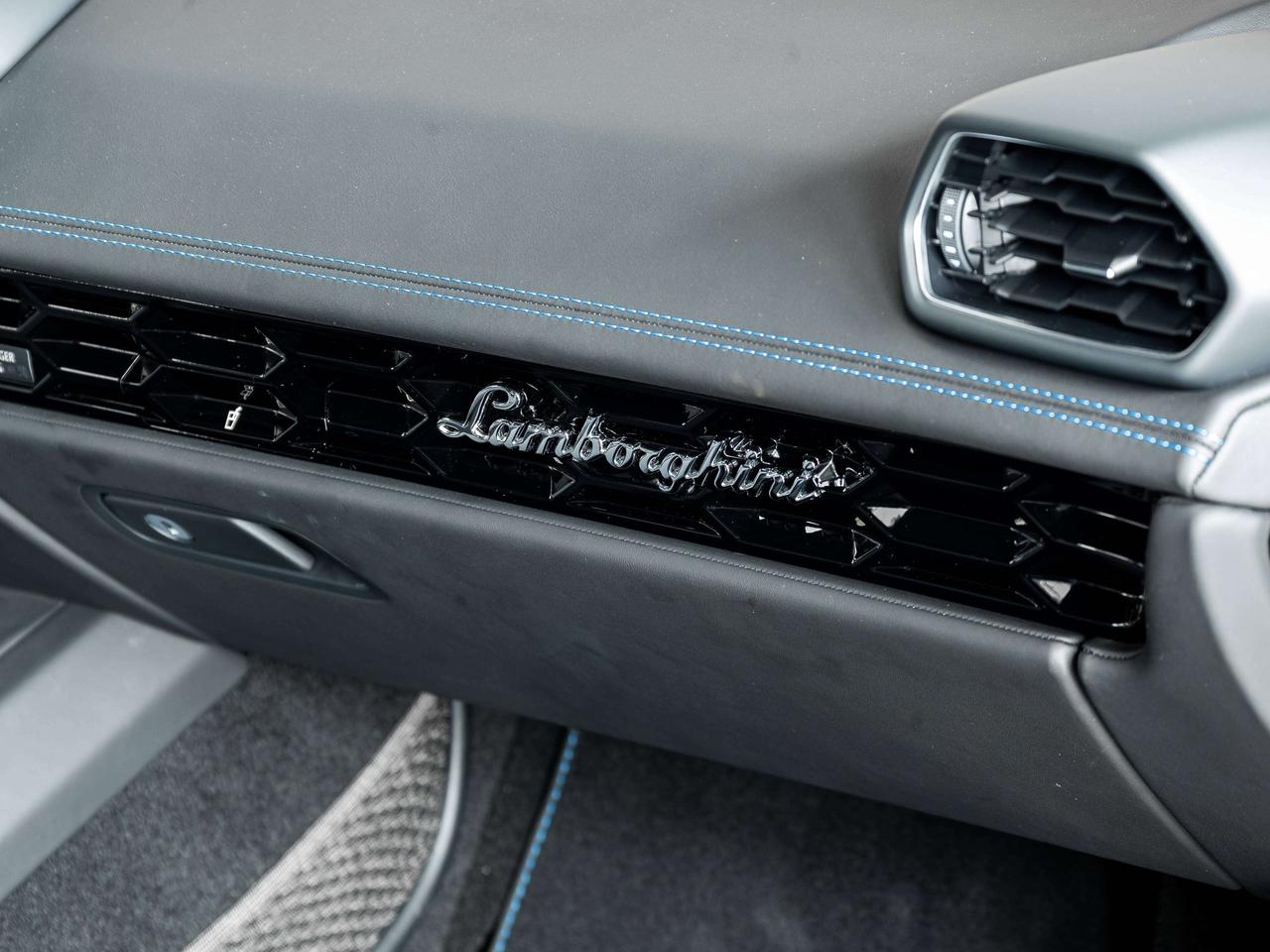 2020 Lamborghini Huracan Evo LP-640     AWD Photo