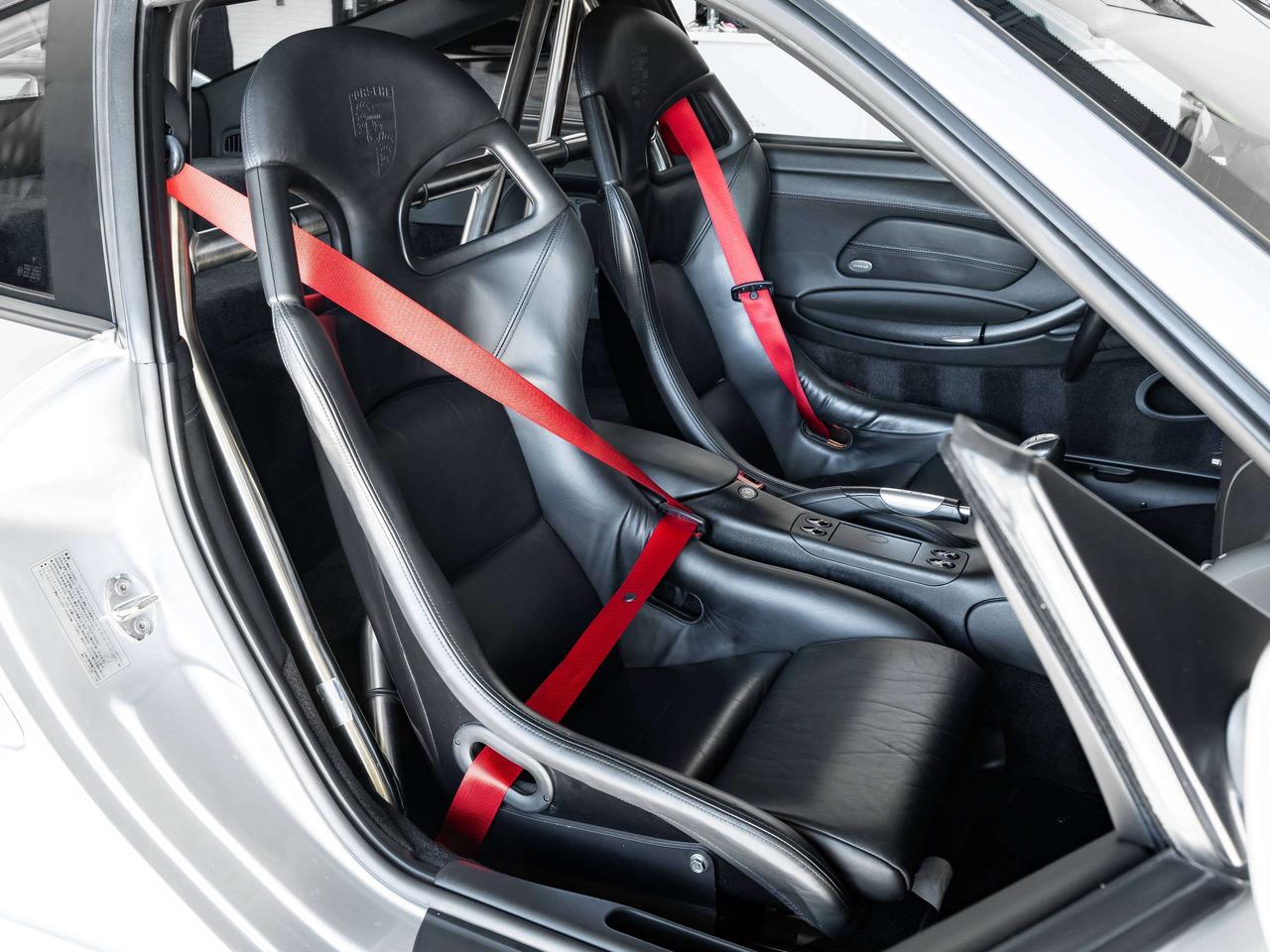 2001 Porsche 911 Carrera GT2 Photo