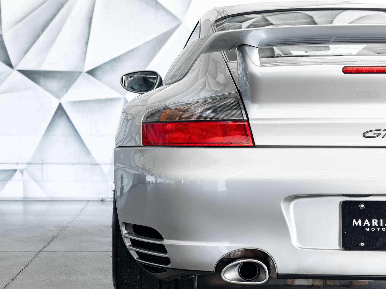 2001 Porsche 911 Carrera GT2 Photo