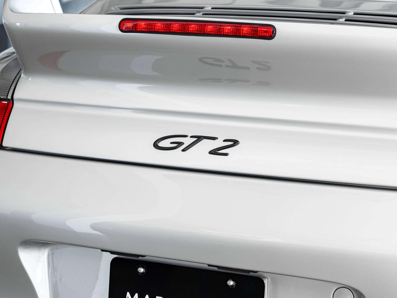 2001 Porsche 911 Carrera GT2 Photo