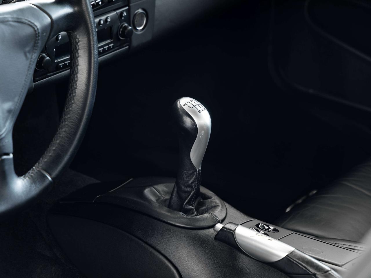 2001 Porsche 911 Carrera GT2 Photo
