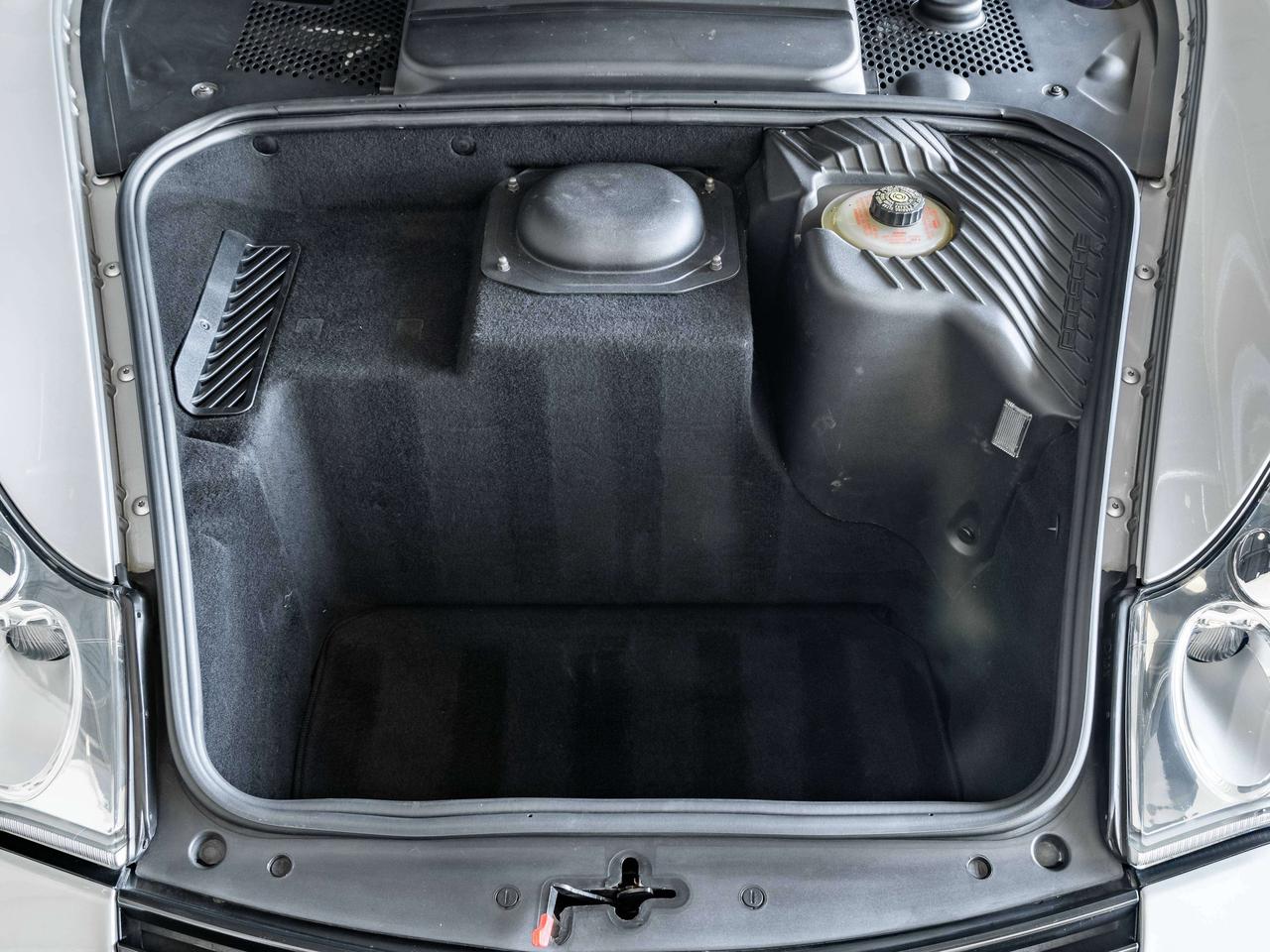 2001 Porsche 911 Carrera GT2 Photo