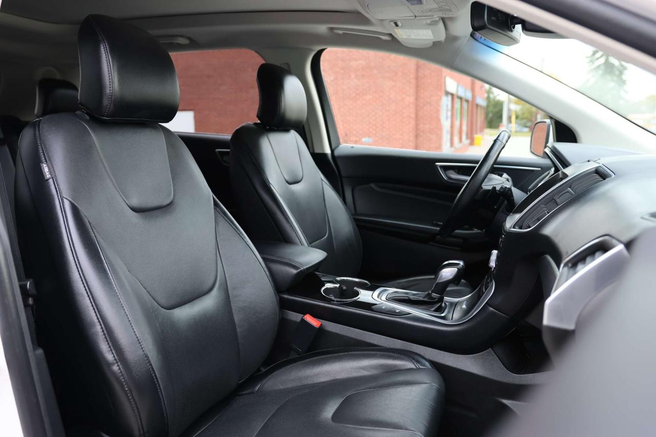 2017 Ford Edge TITANIUM-AWD-R STARTER/NAV/BCAM/BLIS/P SENSORS/LEATHER/MEM SEAT/H&C SEATS/KEYLESS/CARPLAY/PANOROOF Photo