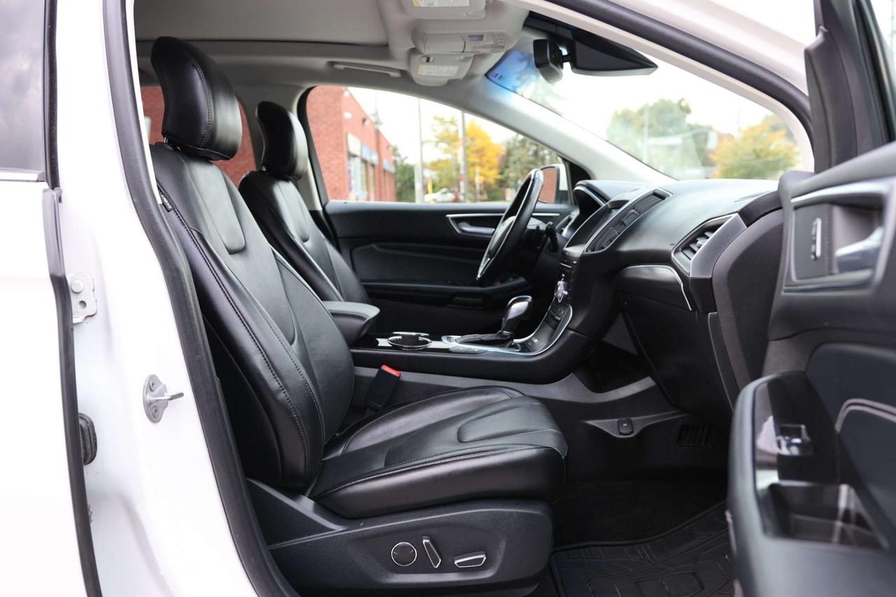 2017 Ford Edge TITANIUM-AWD-R STARTER/NAV/BCAM/BLIS/P SENSORS/LEATHER/MEM SEAT/H&C SEATS/KEYLESS/CARPLAY/PANOROOF Photo