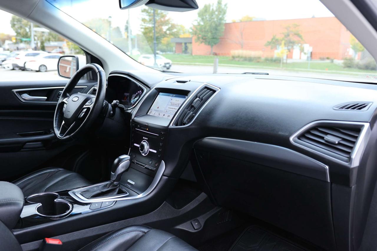 2017 Ford Edge TITANIUM-AWD-R STARTER/NAV/BCAM/BLIS/P SENSORS/LEATHER/MEM SEAT/H&C SEATS/KEYLESS/CARPLAY/PANOROOF Photo