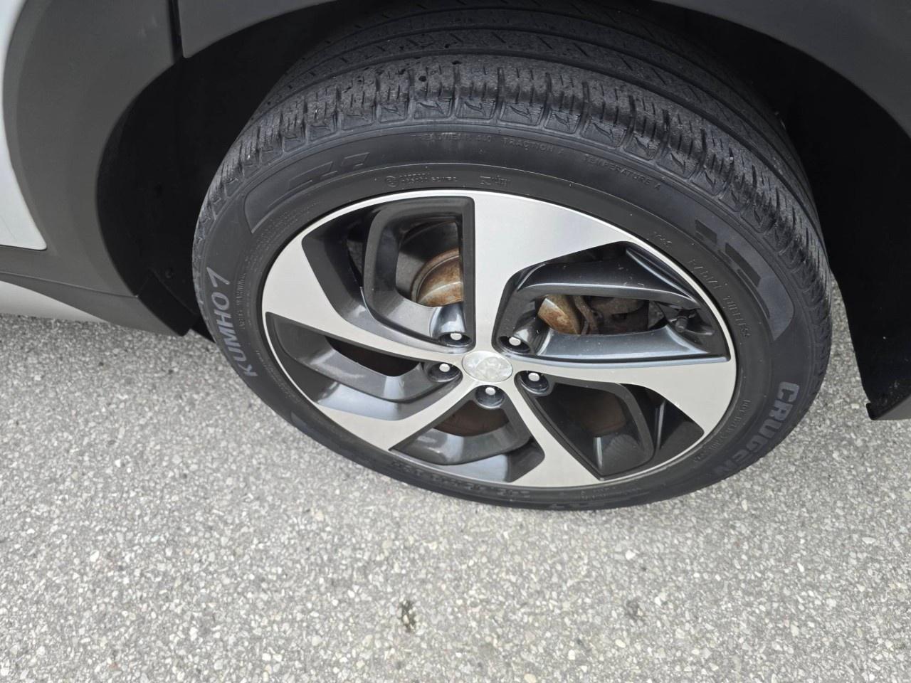 2017 Hyundai Tucson AWD 4DR 1.6L SE Photo