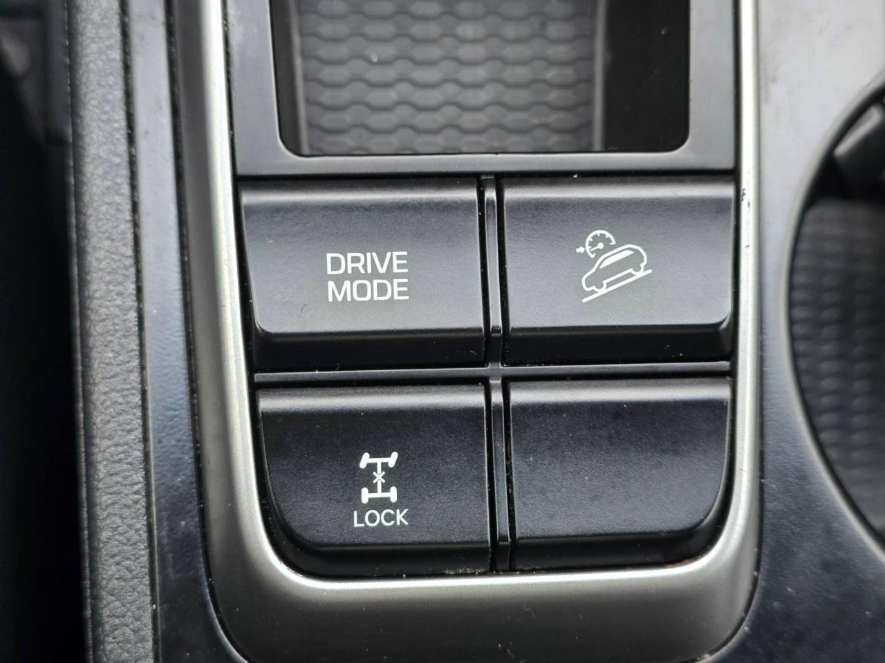 2017 Hyundai Tucson AWD 4DR 1.6L SE Photo