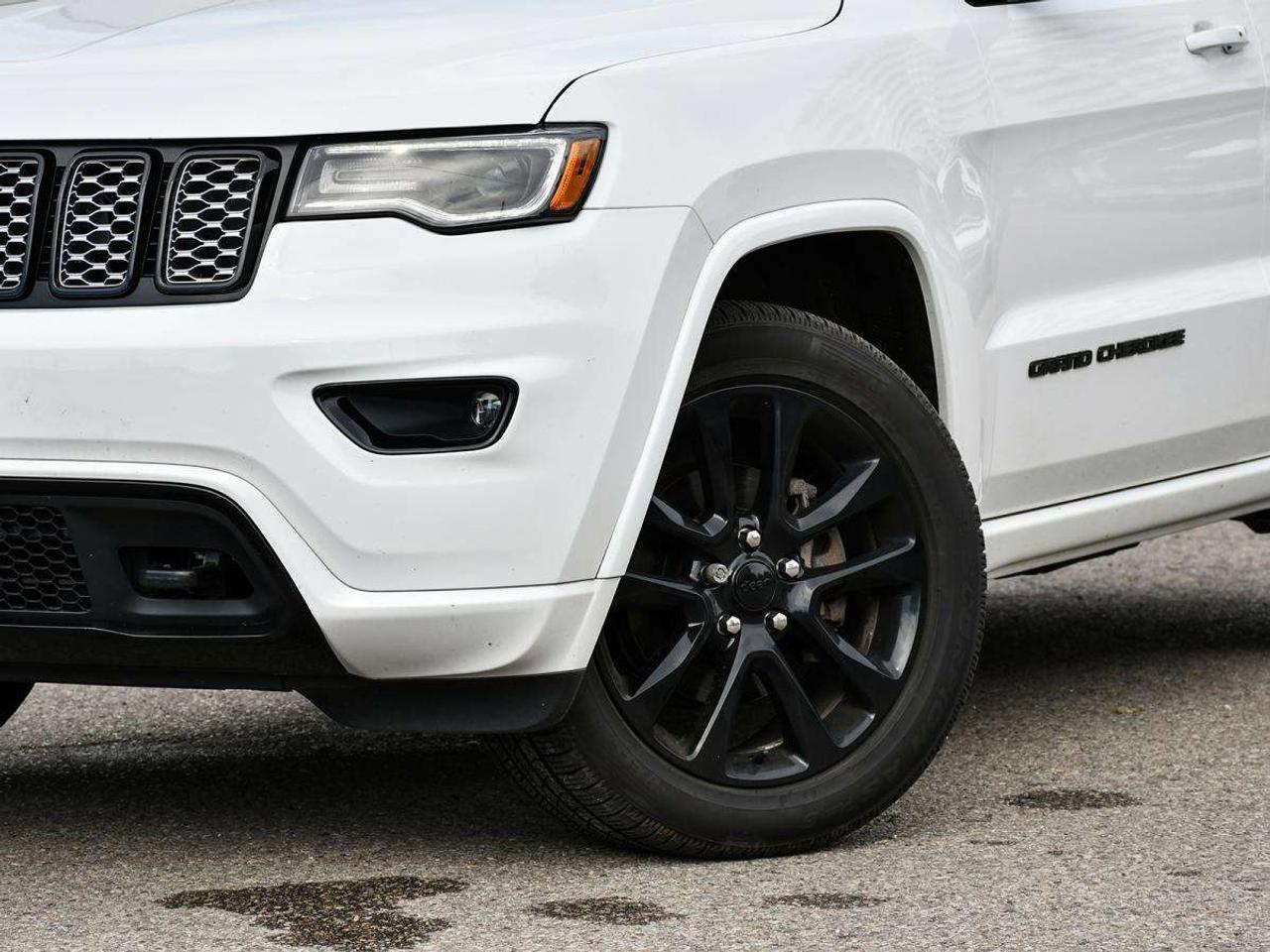 2020 Jeep Grand Cherokee Altitude Photo1