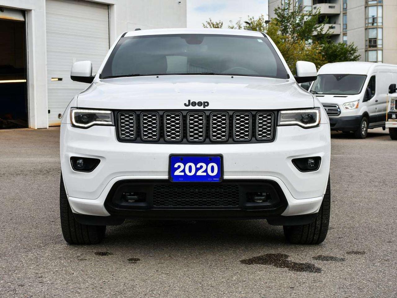 2020 Jeep Grand Cherokee Altitude Photo3