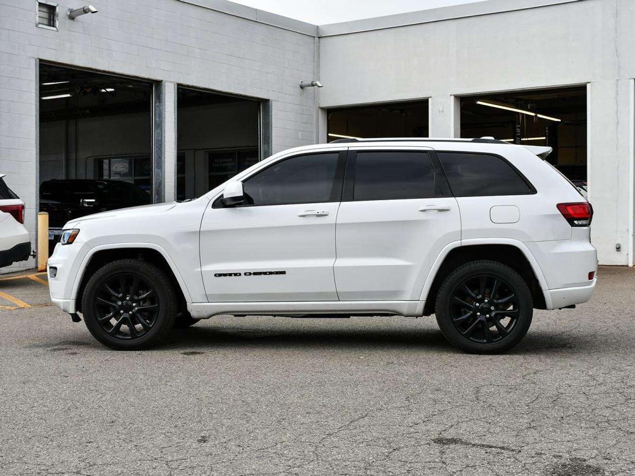 2020 Jeep Grand Cherokee Altitude Photo4