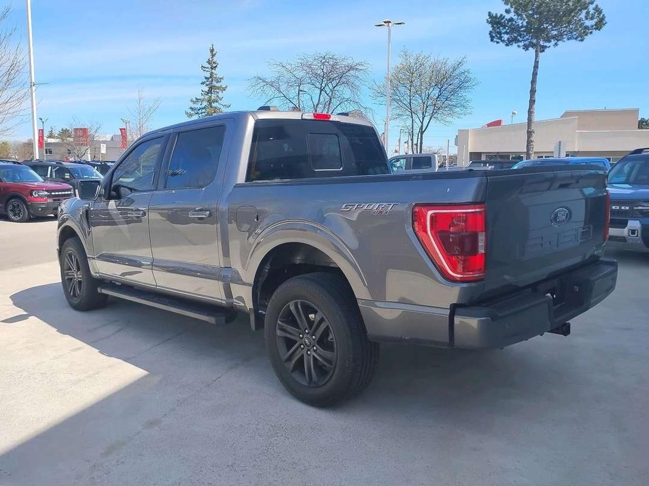 2022 Ford F-150 XLT Photo