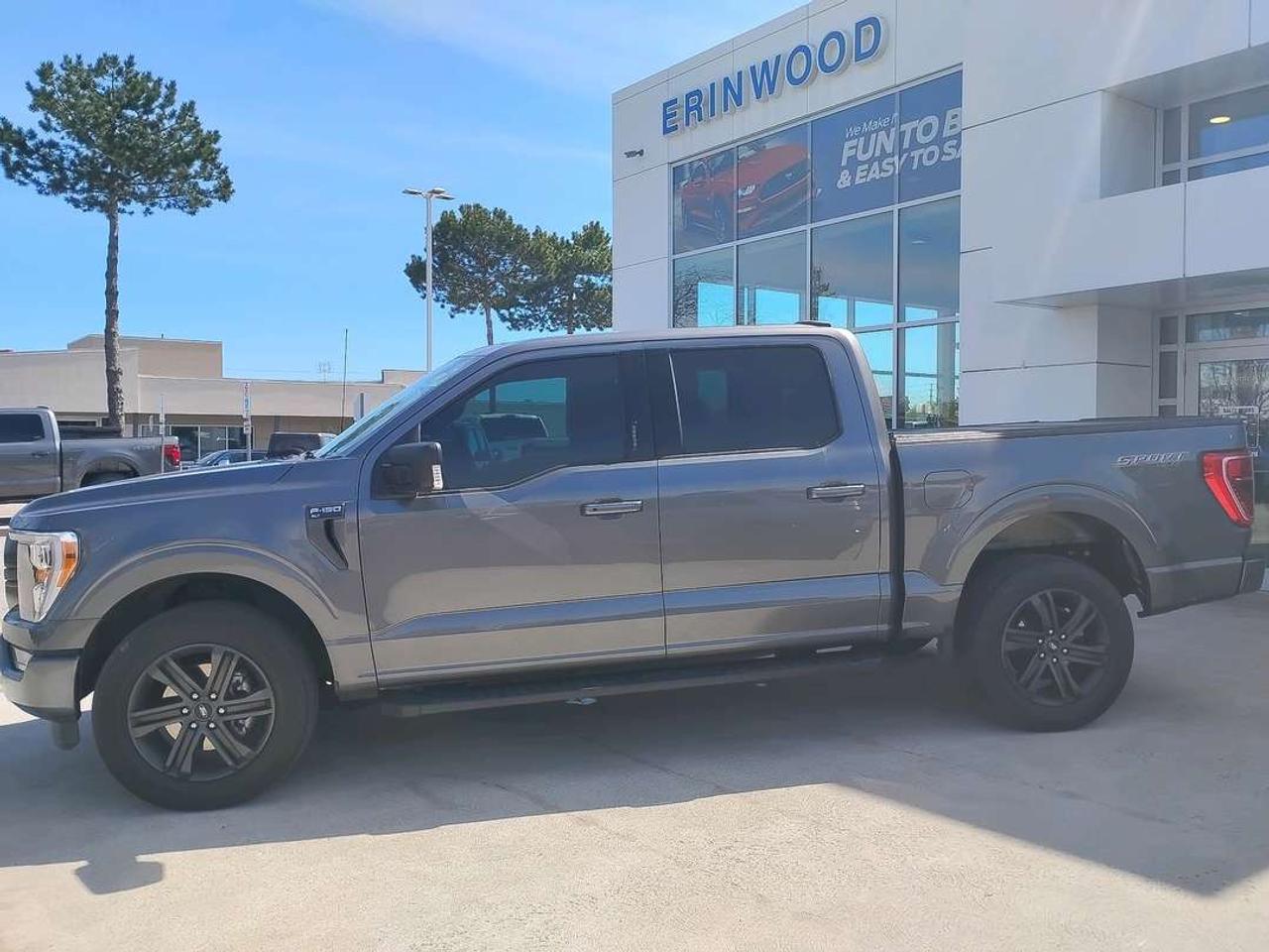 2022 Ford F-150 XLT Photo