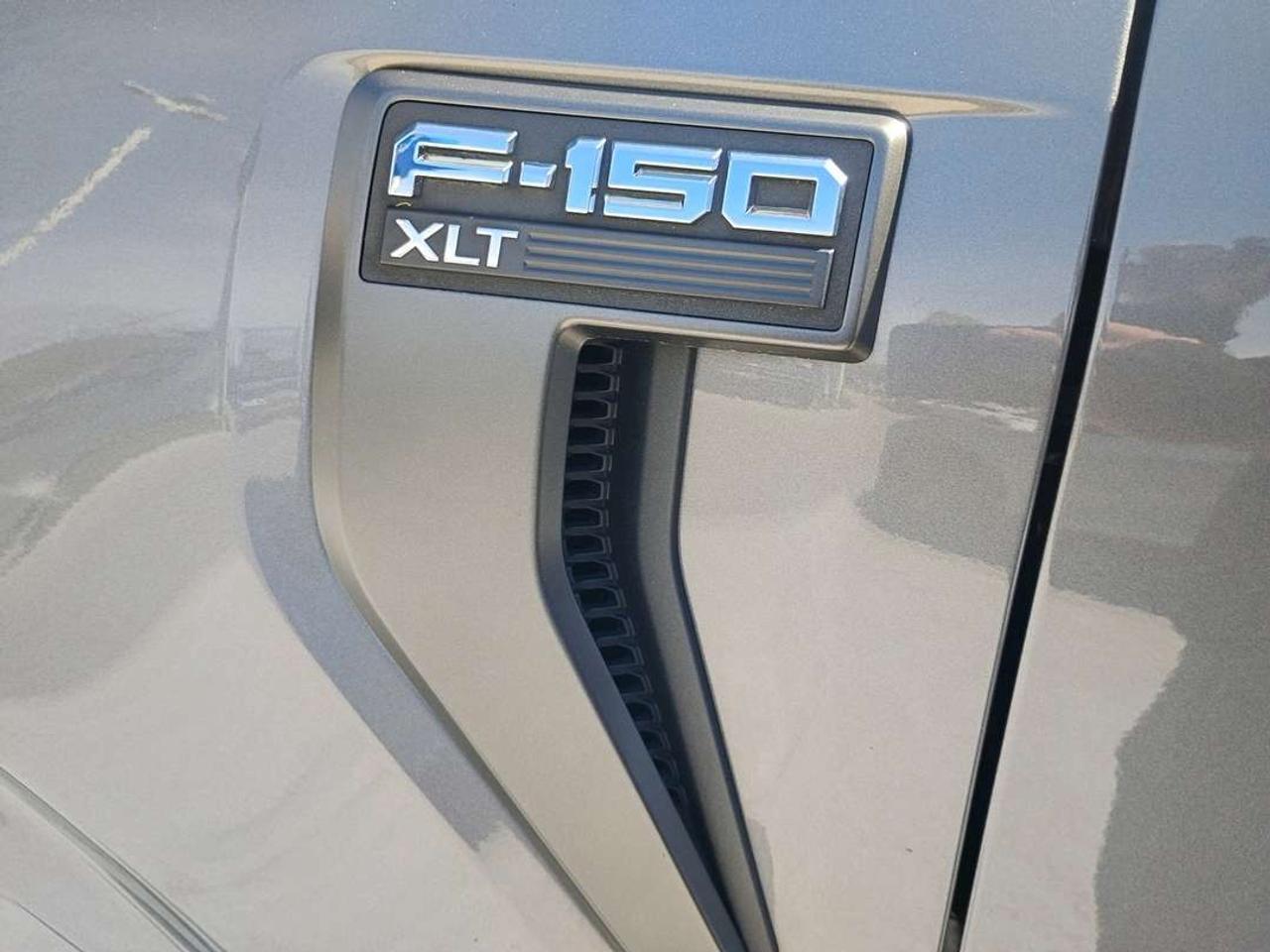 2022 Ford F-150 XLT Photo
