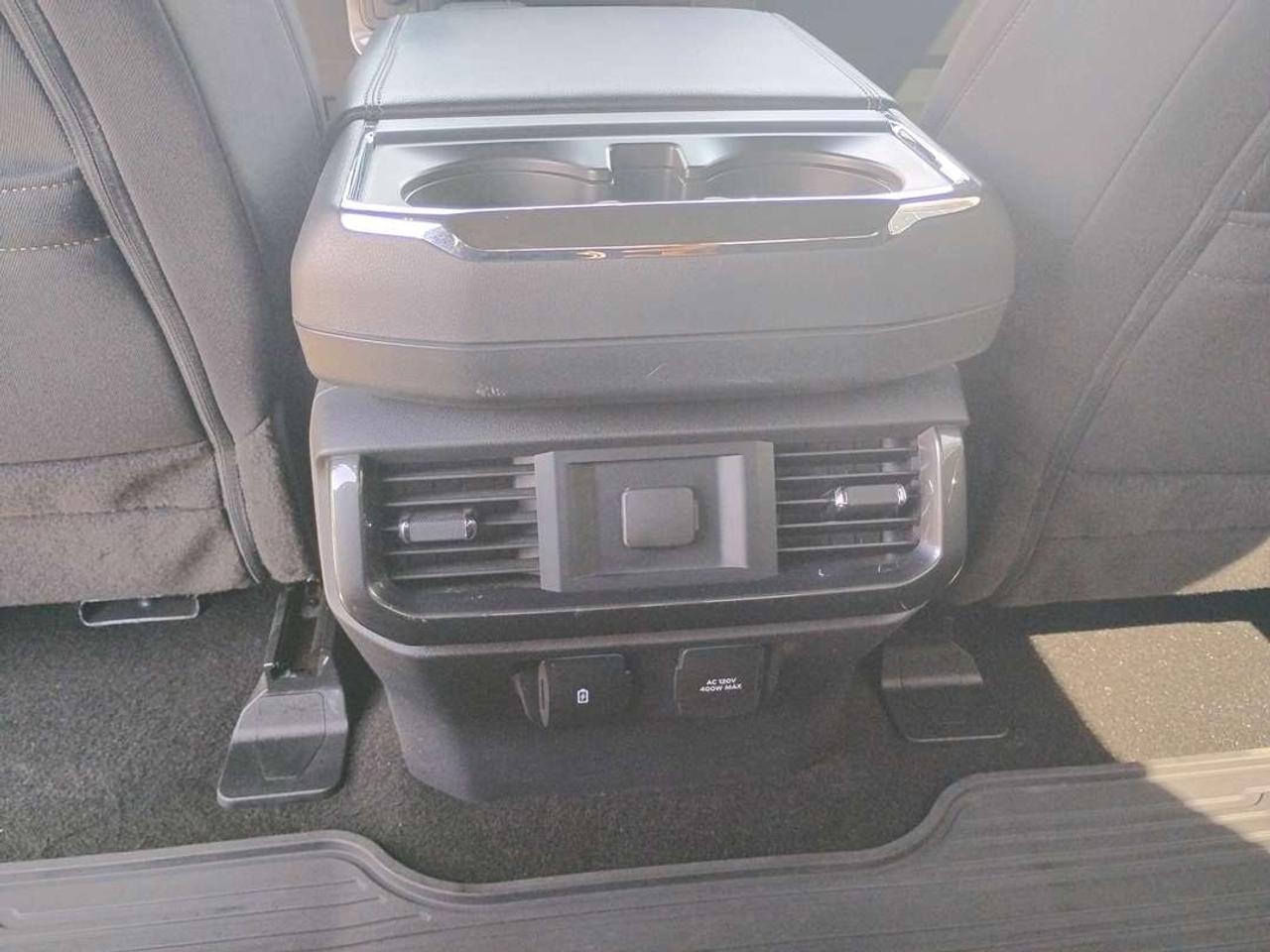 2022 Ford F-150 XLT Photo