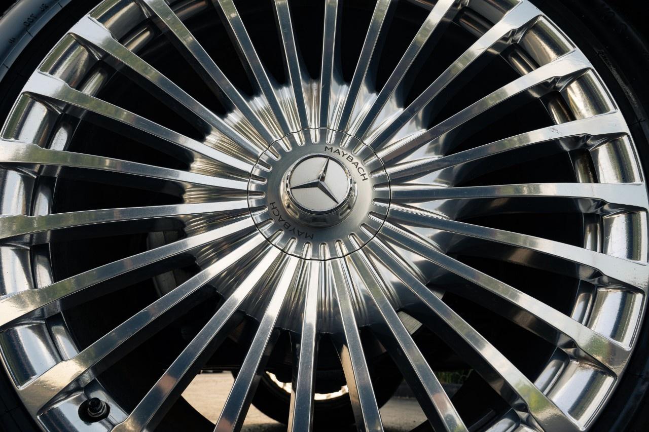 2023 Mercedes-Benz GLS Maybach GLS 600 4MATIC SUV Photo