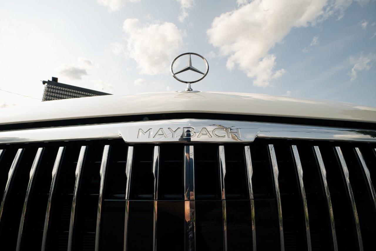 2023 Mercedes-Benz GLS Maybach GLS 600 4MATIC SUV Photo