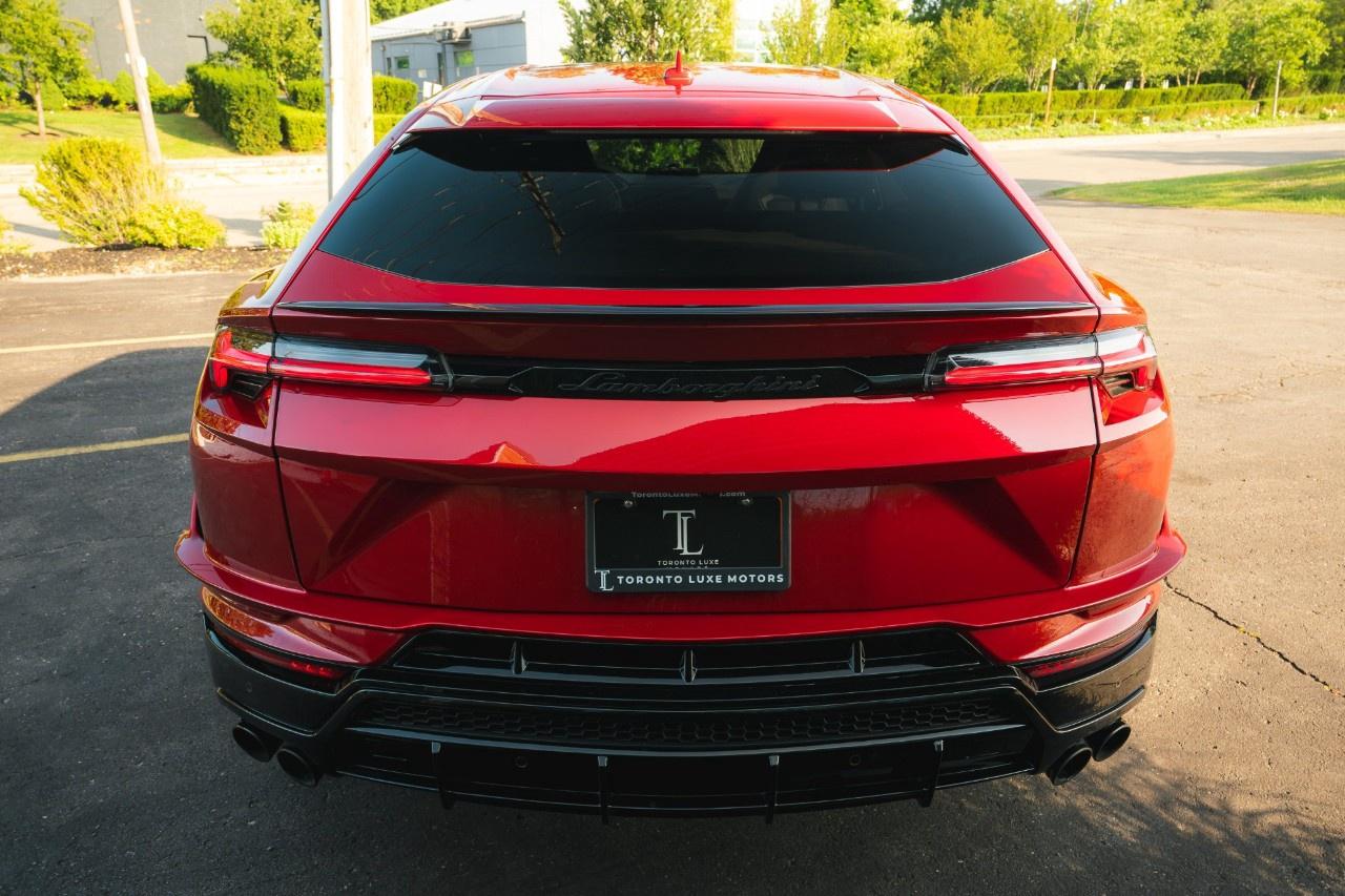 2024 Lamborghini Urus  Photo