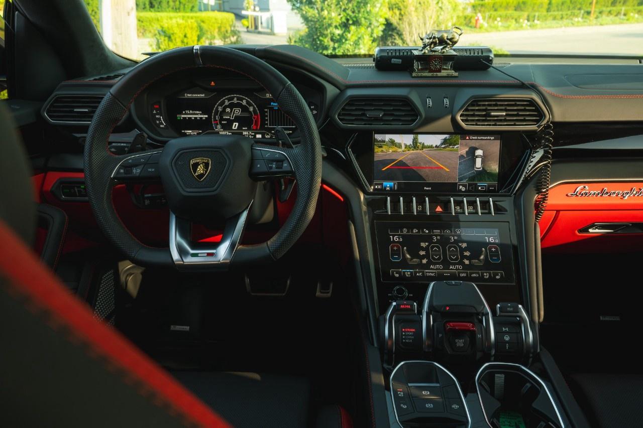 2024 Lamborghini Urus  Photo