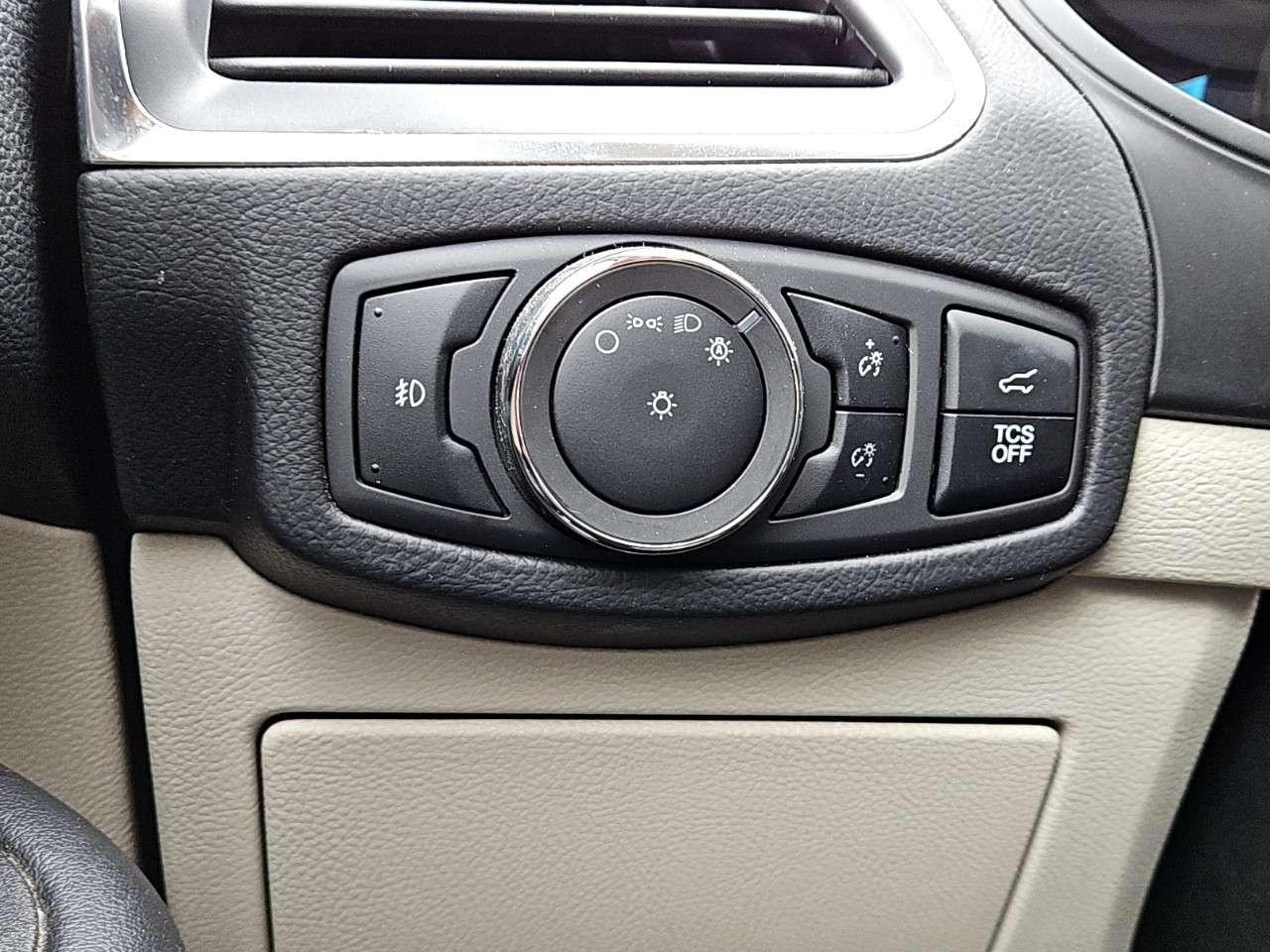 2024 Ford Edge TITANIUM   TOW PKG   ELITE PKG   MOONROOF Photo