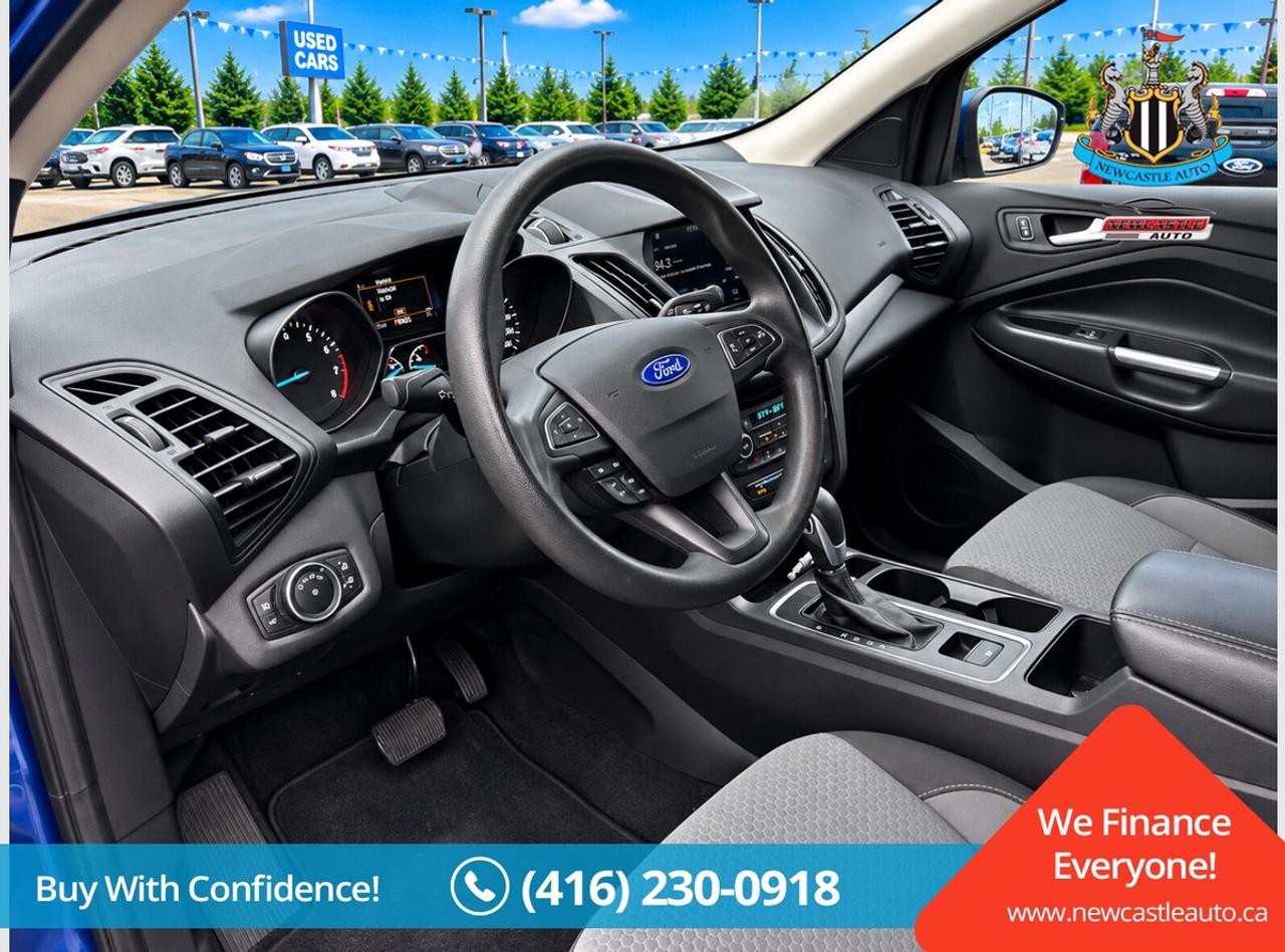 2019 Ford Escape SE Photo1