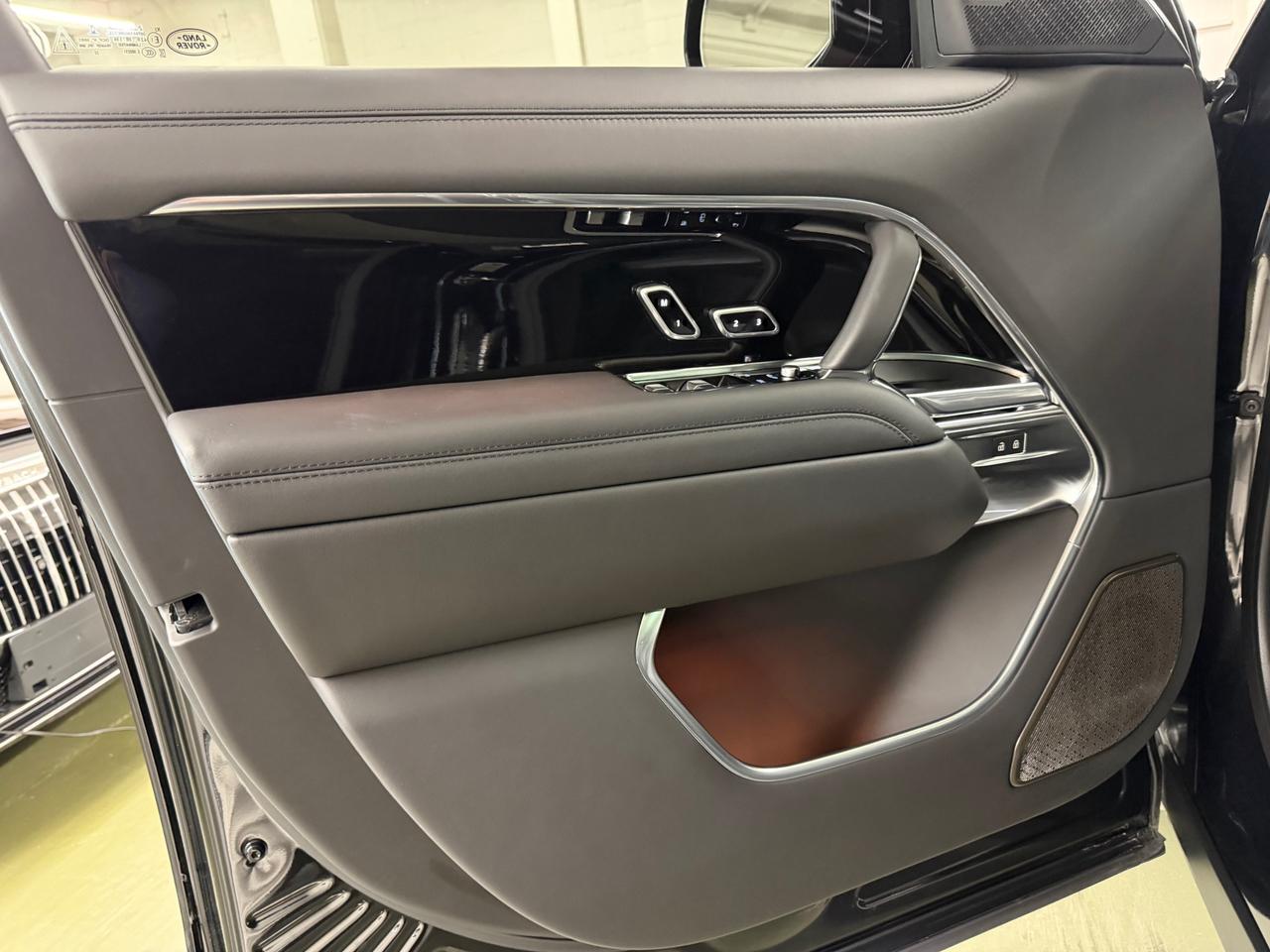 2023 Land Rover Range Rover P530 Autobiography 4dr All-Wheel Drive Photo