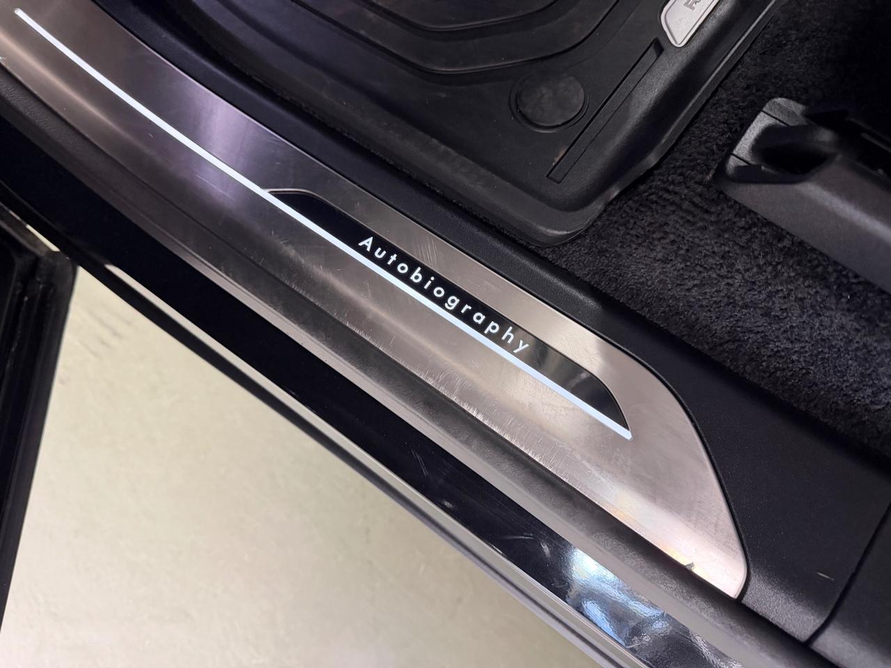 2023 Land Rover Range Rover P530 Autobiography 4dr All-Wheel Drive Photo